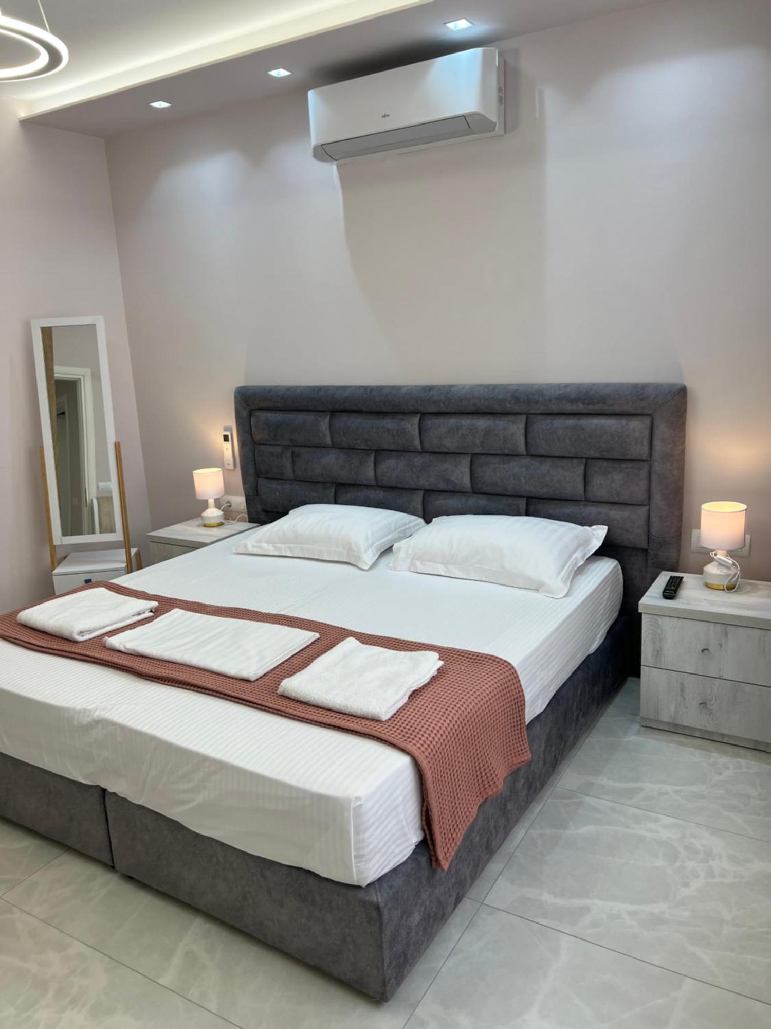 Saranda Luxury Apartments Exterior photo