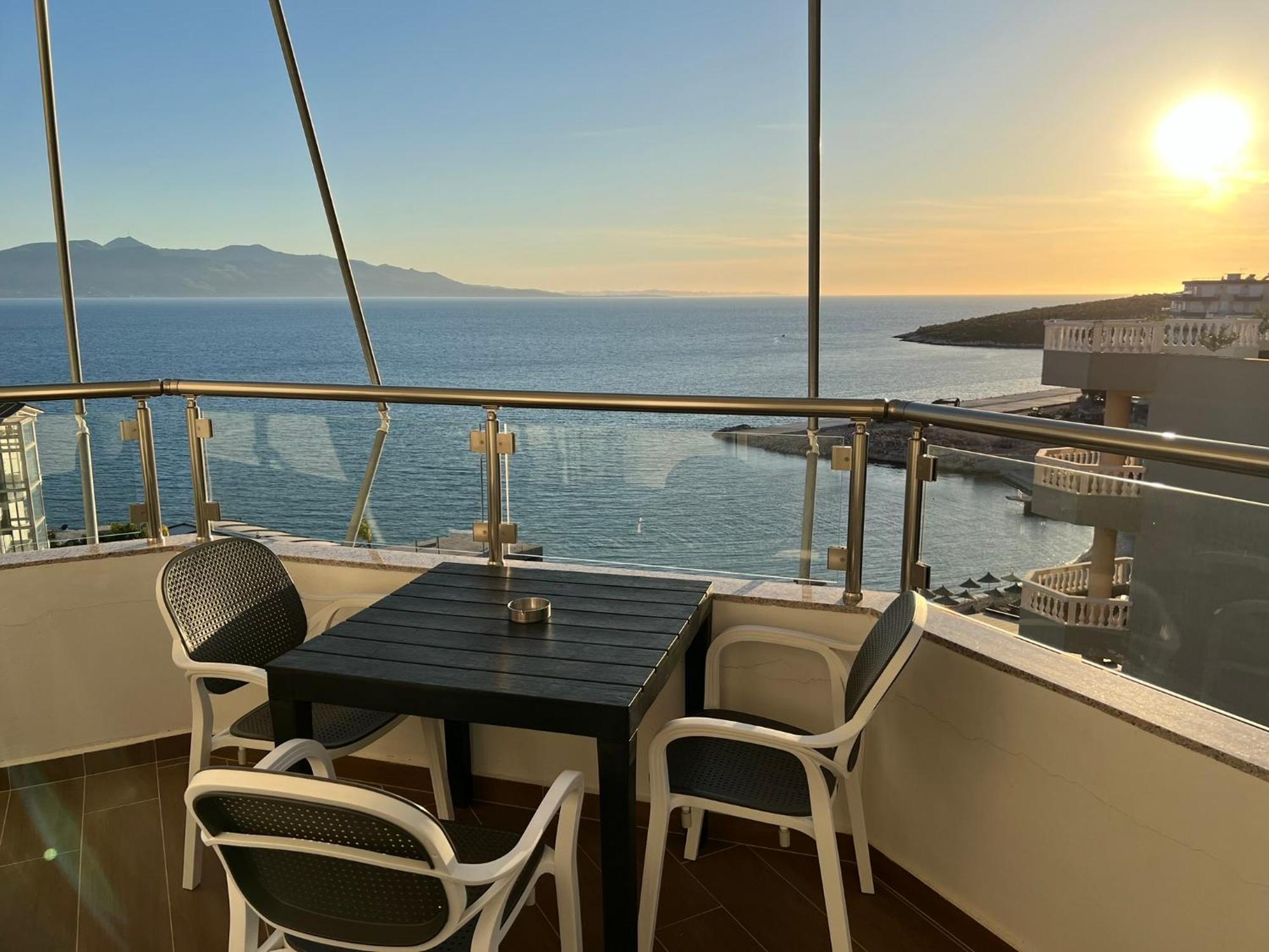 Saranda Luxury Apartments Exterior photo